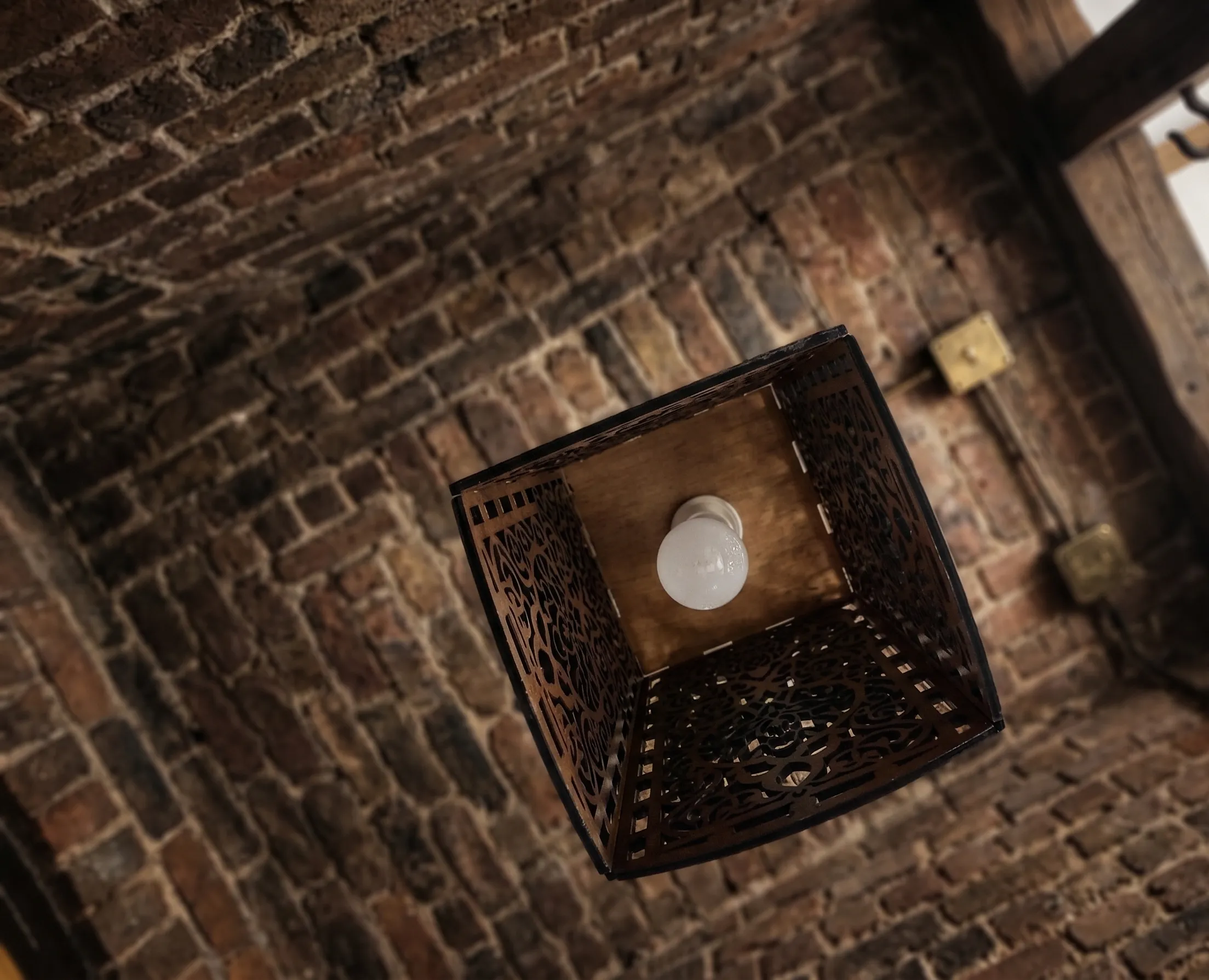 Floral Lamp view 3